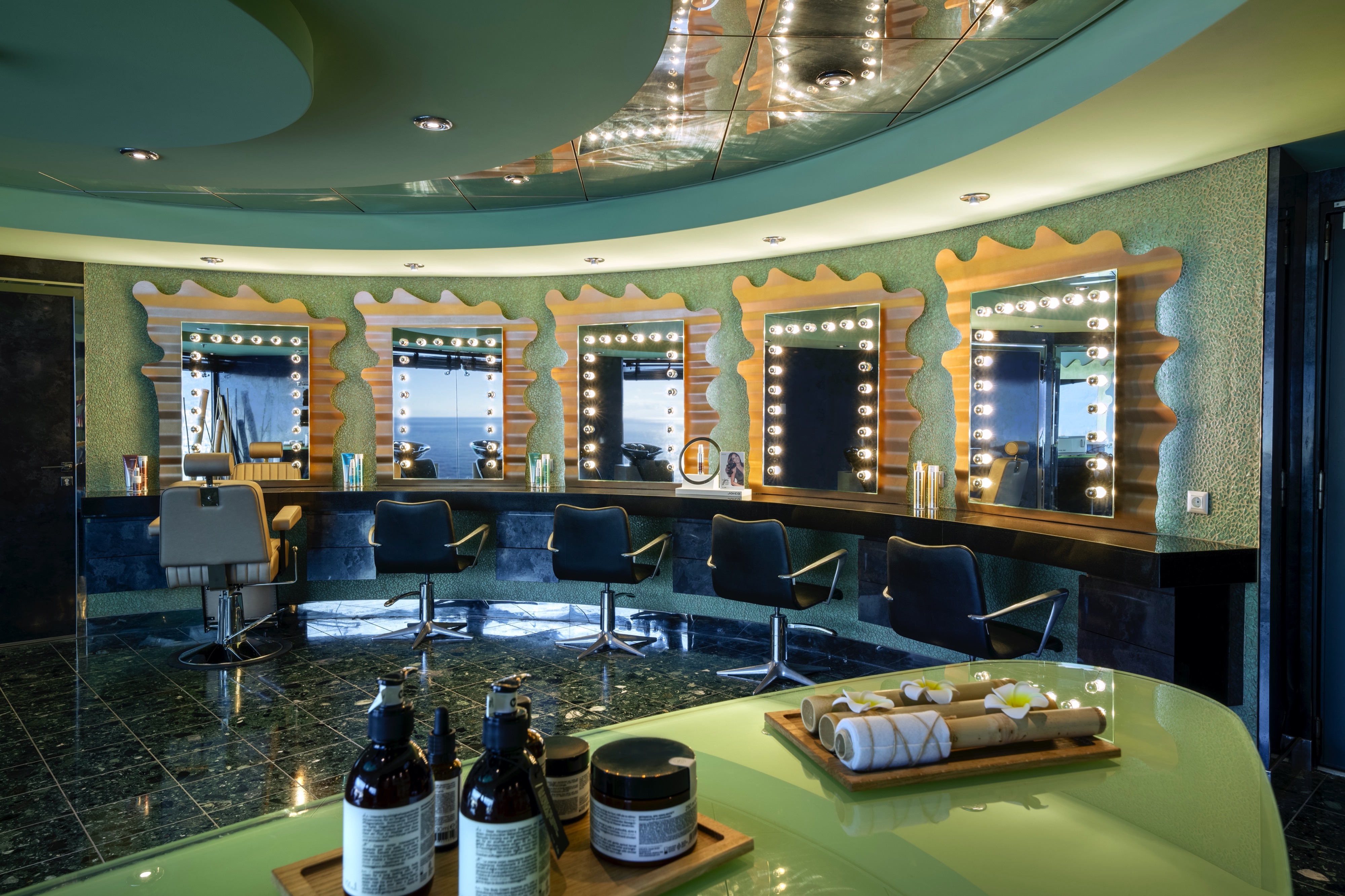 MSC Fantasia - Beauty Salon